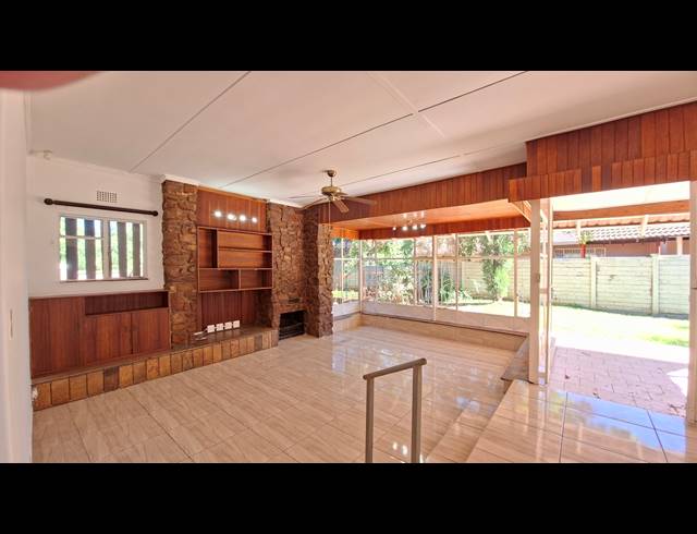 3 BEDROOM FREEHOLD TO LET IN FLAMWOOD